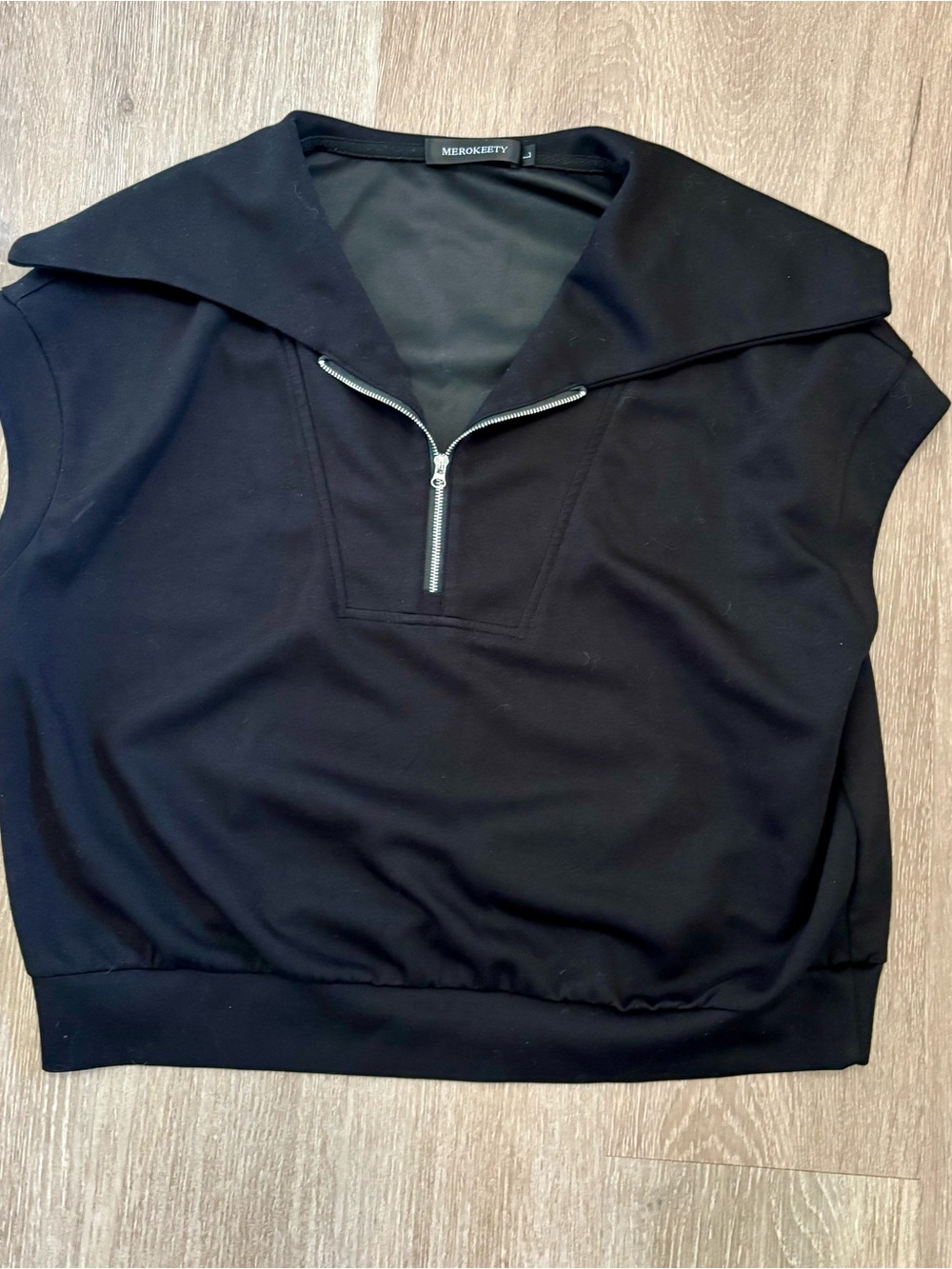 MEROCKETTY Black Wide-Leg Athleisure set with Zip Sailor Collar
